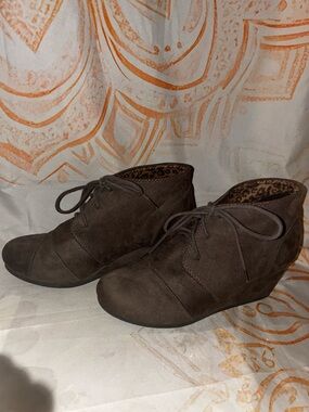 Cityclassified Dark Brown Suede Lace-Up Wedge Booties